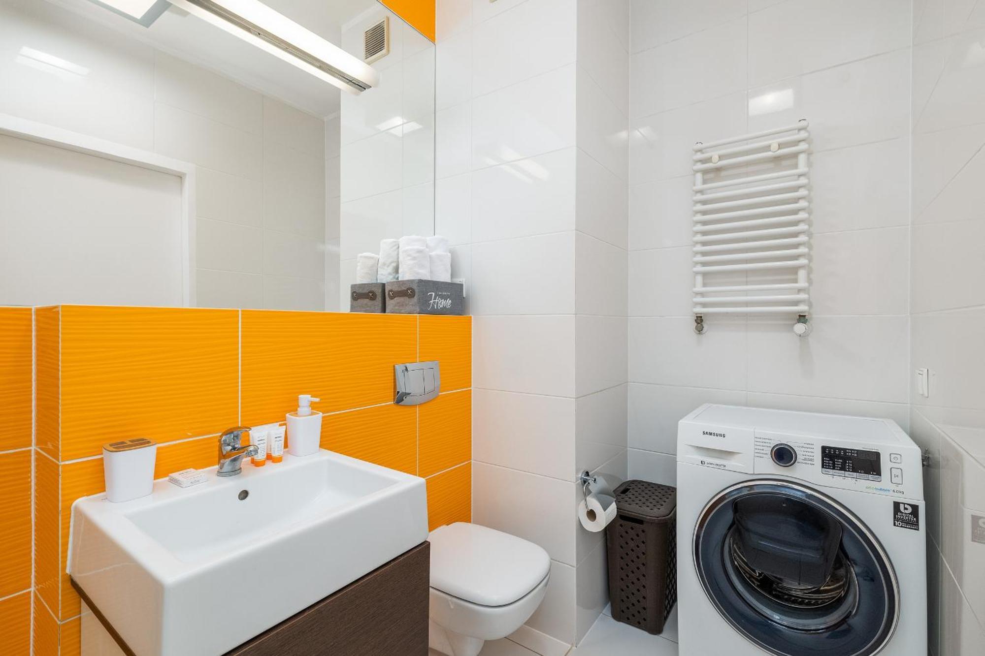 Апартаменти Mysterious Blue With Two Bedrooms And Balcony In By Renters