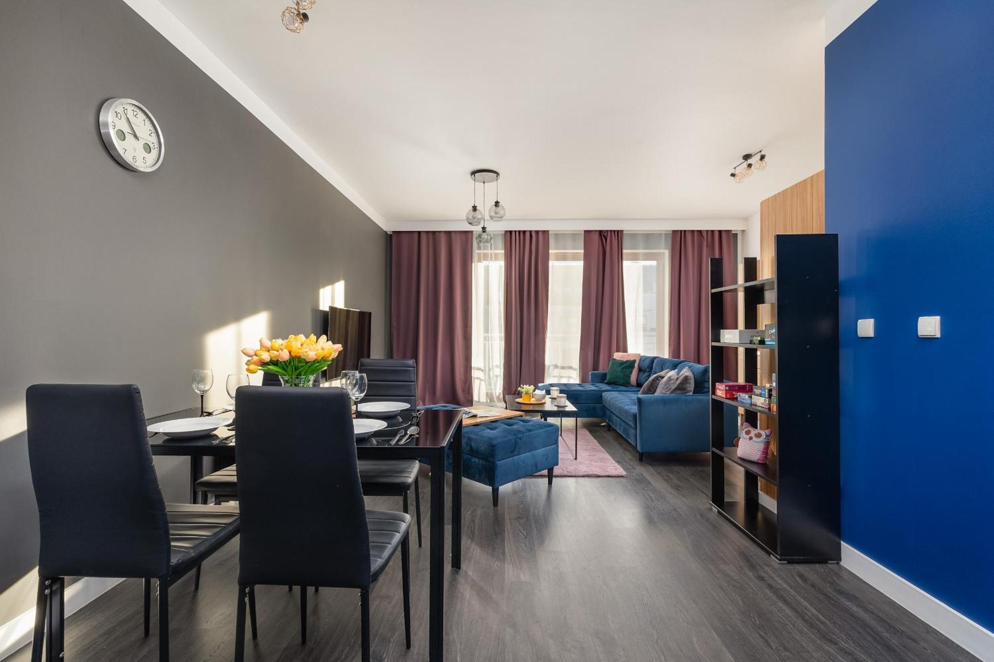 Апартаменти Mysterious Blue With Two Bedrooms And Balcony In By Renters Свіноуйсьце