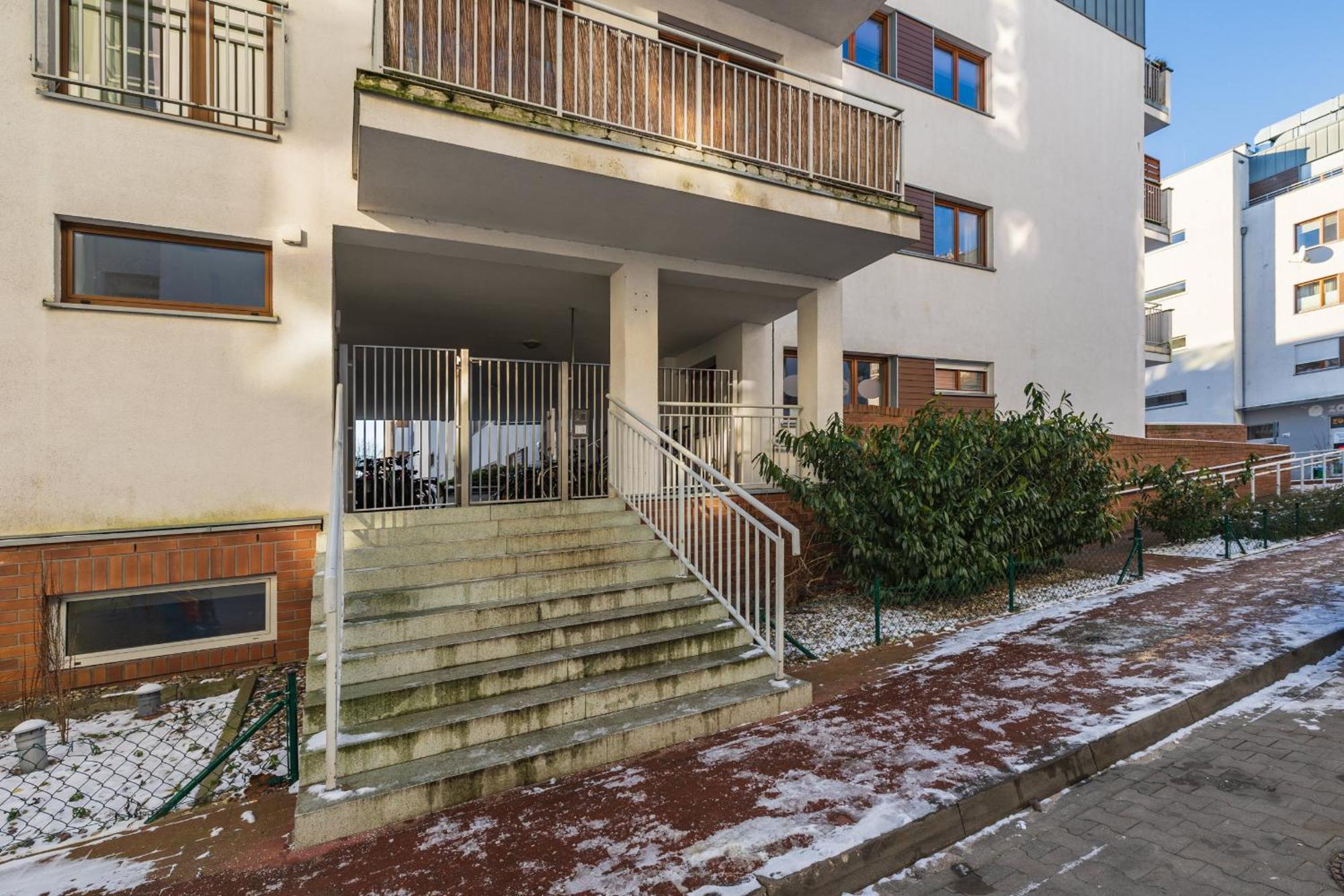 Mysterious Blue With Two Bedrooms And Balcony In By Renters